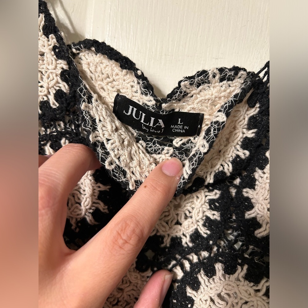 Women’s crochet shirt- cropped - Picture 3 of 4